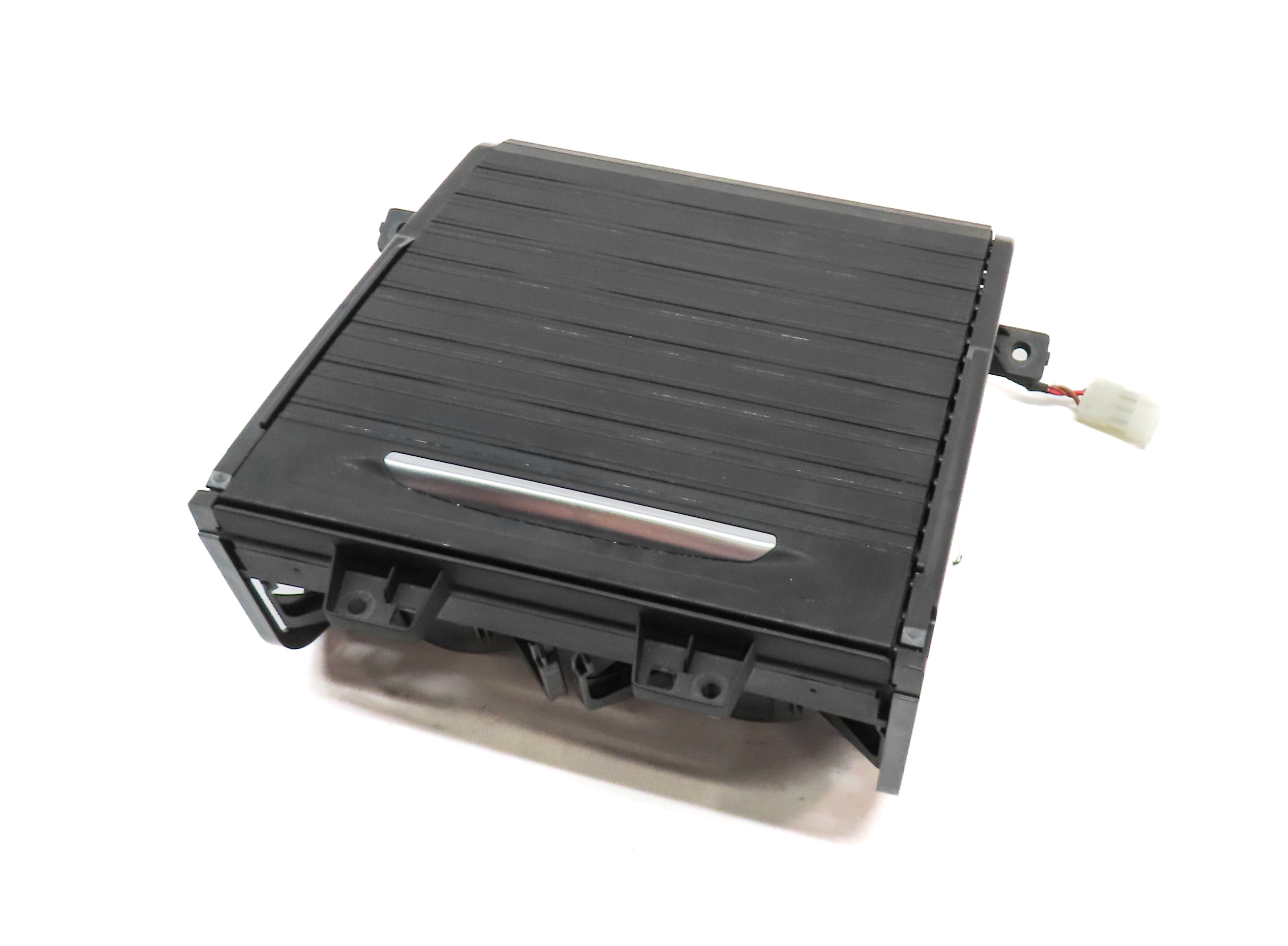 2015 BMW X5 (F15) FRONT CENTER CONSOLE CUPHOLDER ASHTRAY 12V PLUG ASSEMBLY — exact item pictured